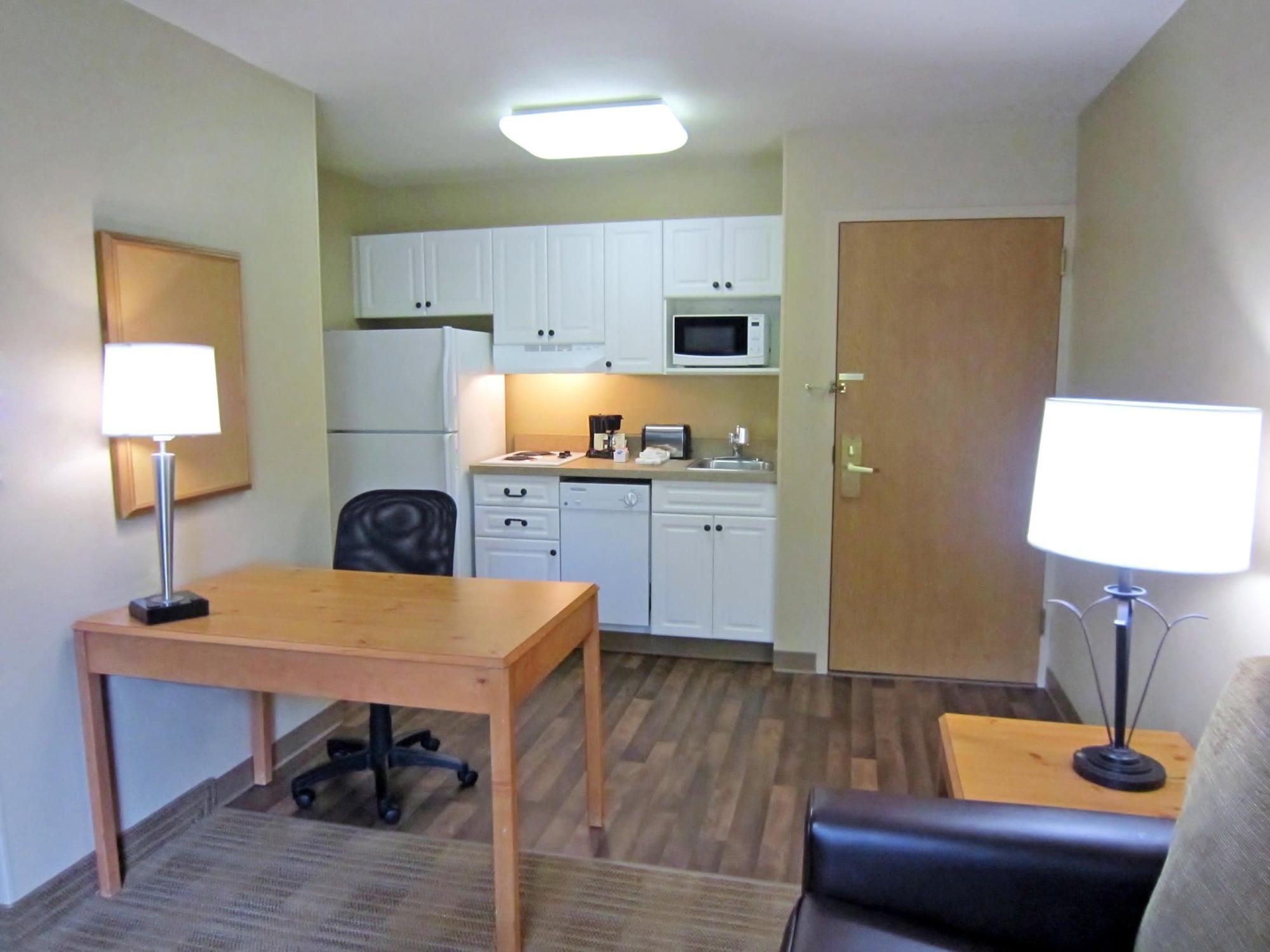 Extended Stay America Suites - Boston - Waltham - 52 4Th Ave Exterior photo