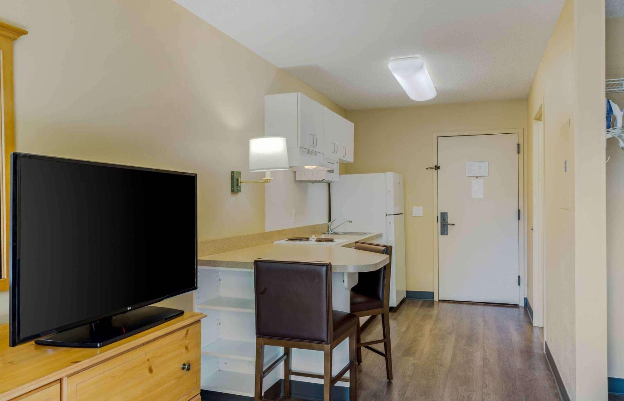 Extended Stay America Suites - Boston - Waltham - 52 4Th Ave Exterior photo