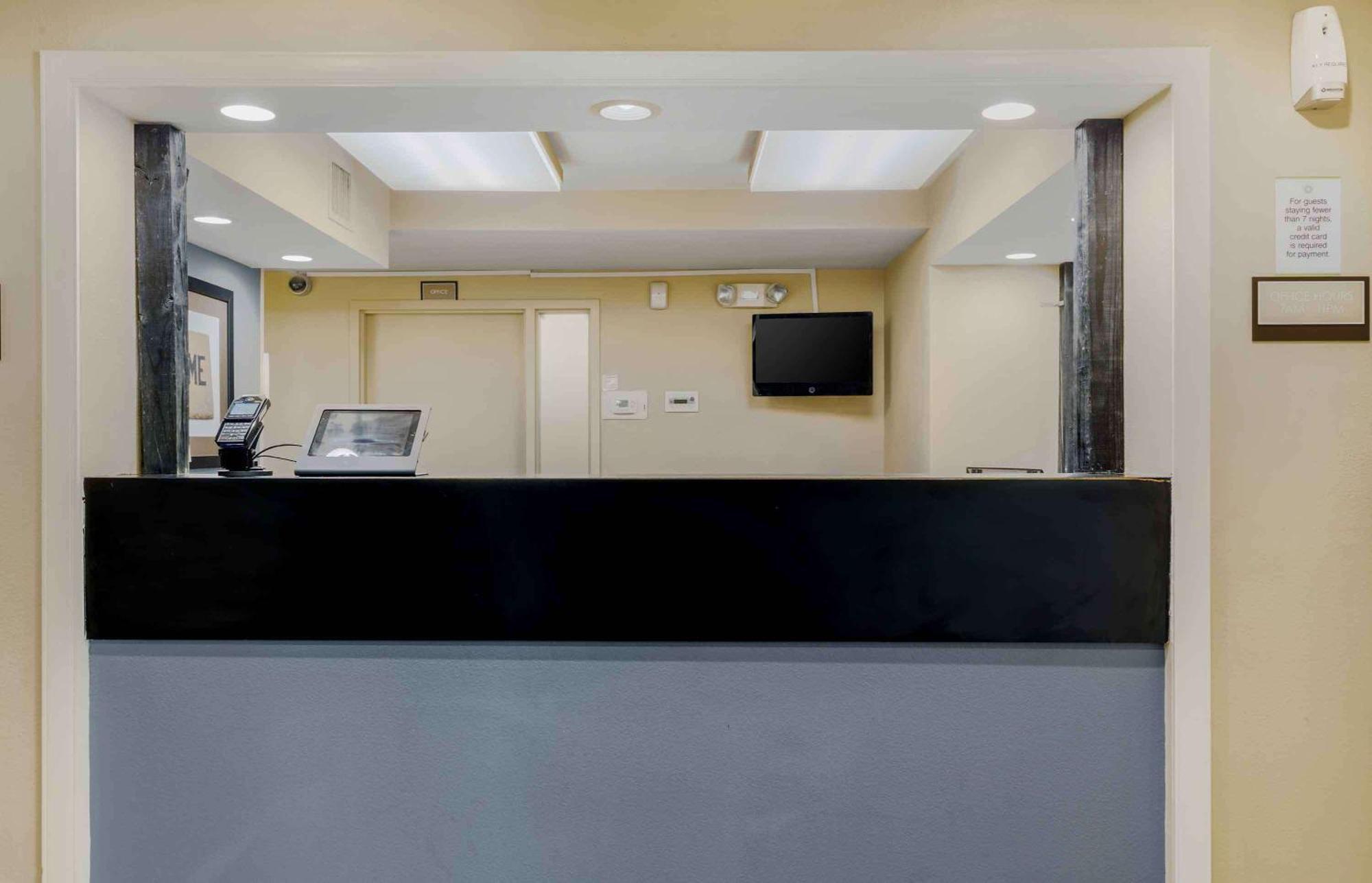 Extended Stay America Suites - Boston - Waltham - 52 4Th Ave Exterior photo
