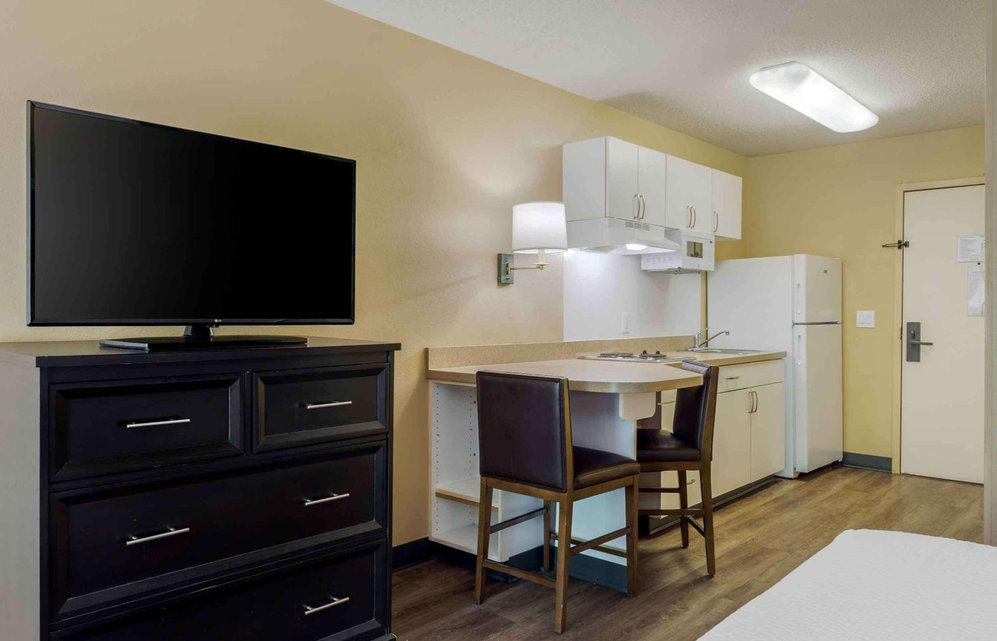 Extended Stay America Suites - Boston - Waltham - 52 4Th Ave Exterior photo